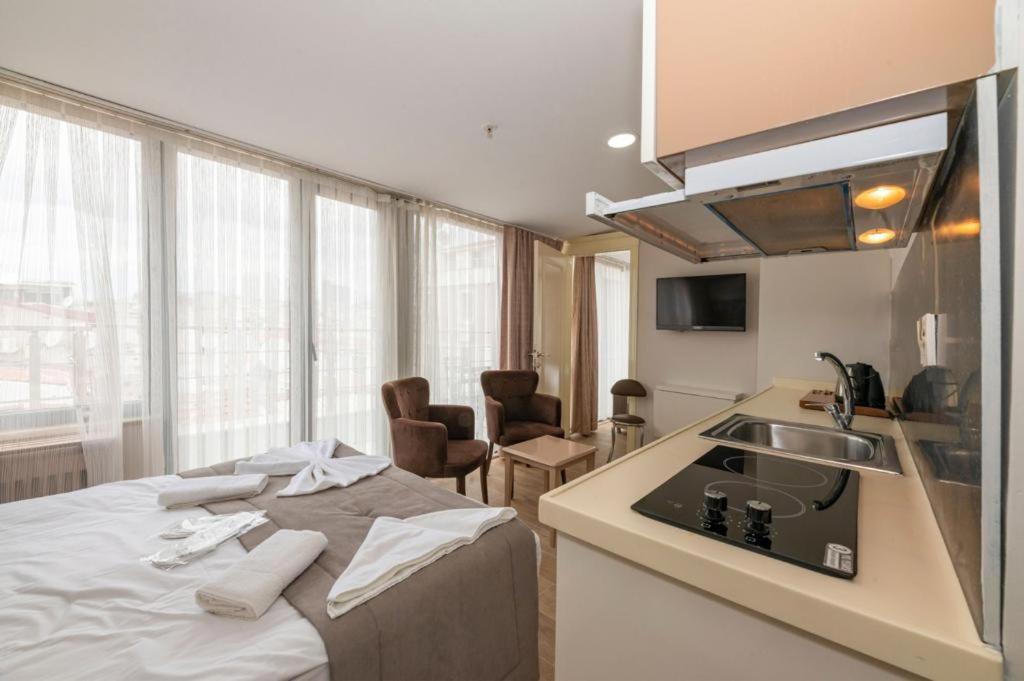 Taksim Peri 3*