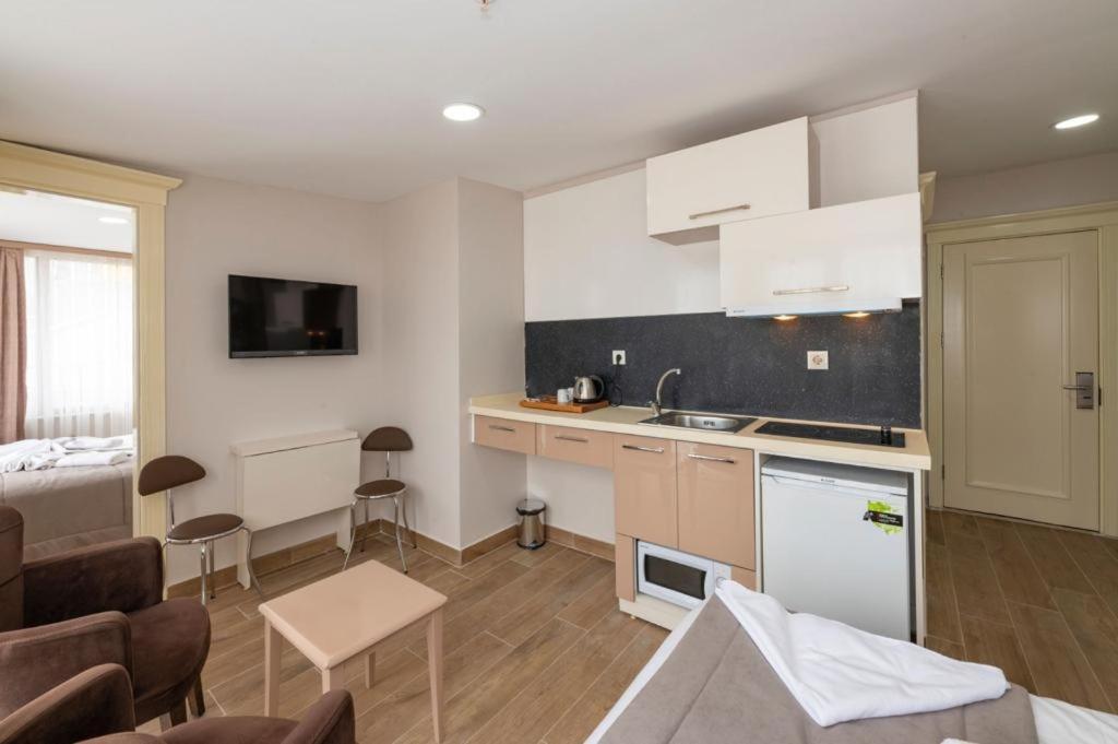 Otel Taksim Peri 3*