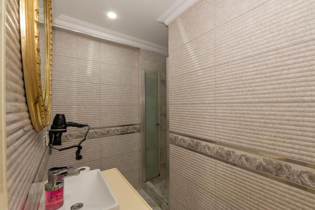 Hotel Taksim Peri 3*